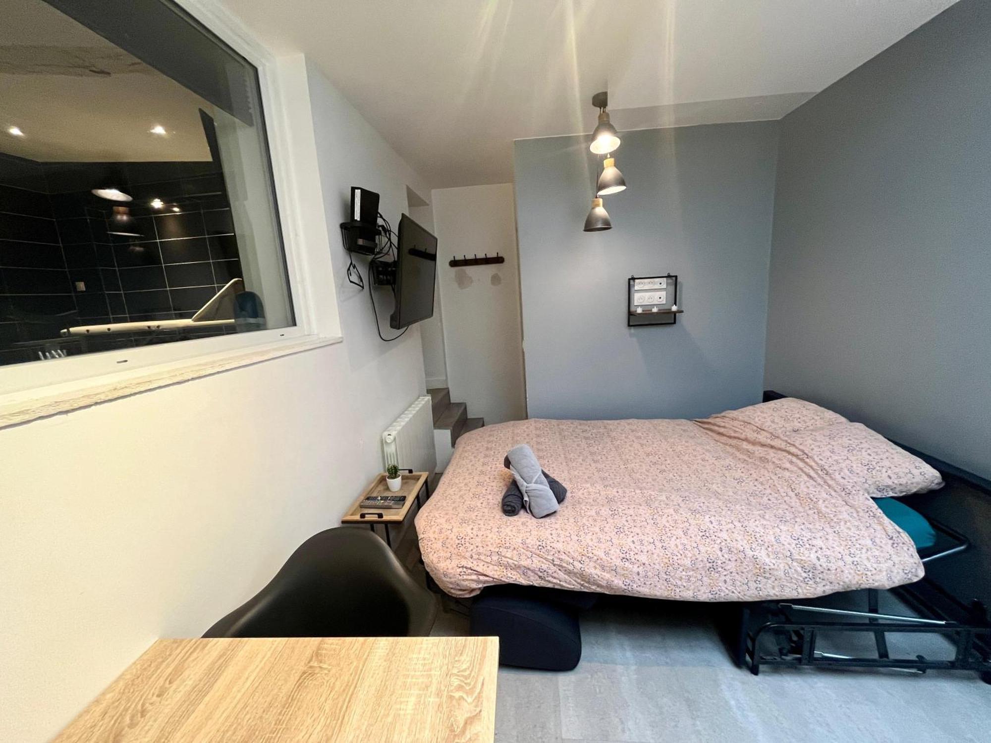 Ferienwohnung Escapade Romantique - Jacuzzi Et Parking Prive - 002 Rouen Exterior foto